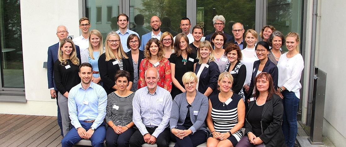 Titelbild zum iga.Expertendialog 2018: Gruppenfoto der Teilnehmerinnen und Teilnehmer